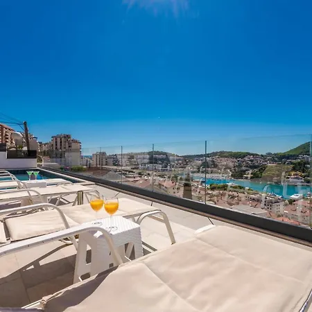 Makris No 4 *