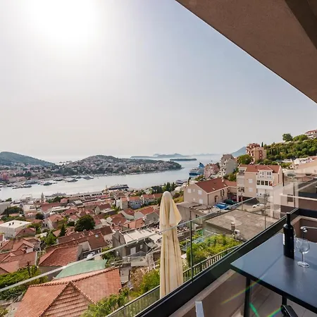 公寓 Makris No 4 *