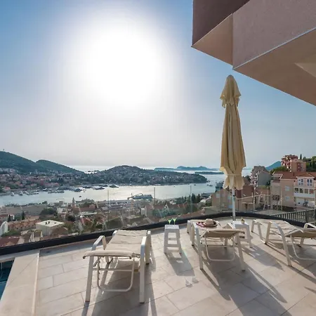 Apartment Makris No 4 *