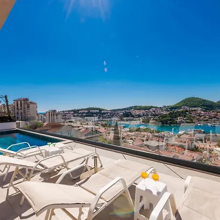 Lejlighed Makris No 4 *