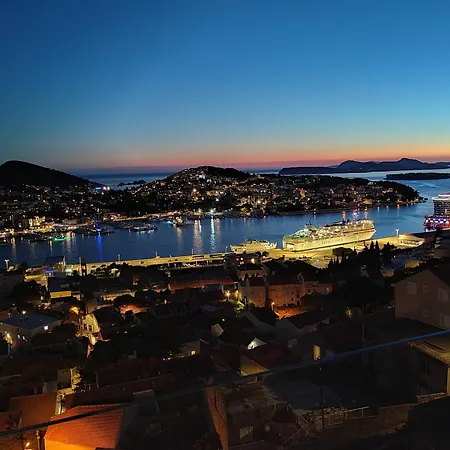 アパート Makris No 4 *