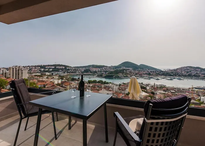 Makris No 4 Apartment