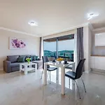 Apartman Makris No 4 *