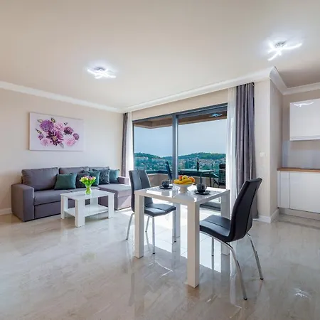Апартаменты Makris No 4 *